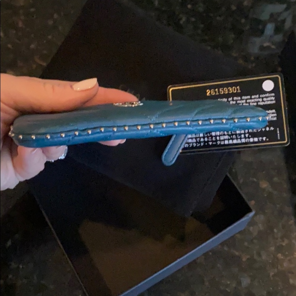 Chanel teal stud zippy wallet - Picture 2 of 6